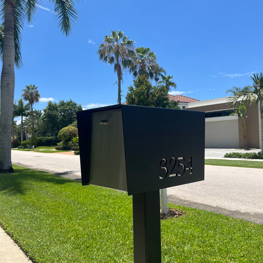 Uptown Box - Black