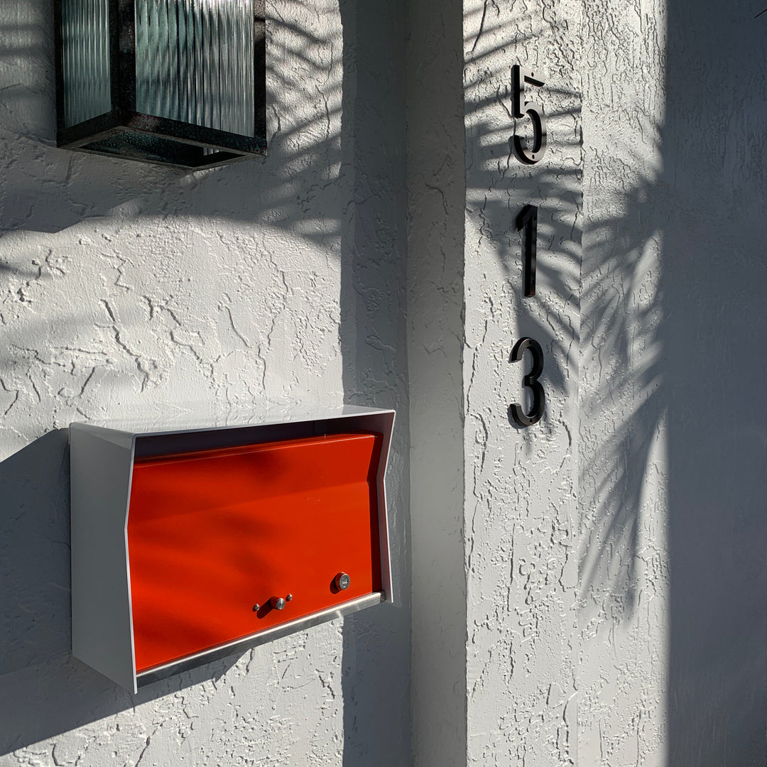 Locking Wall Mount Mailbox - White