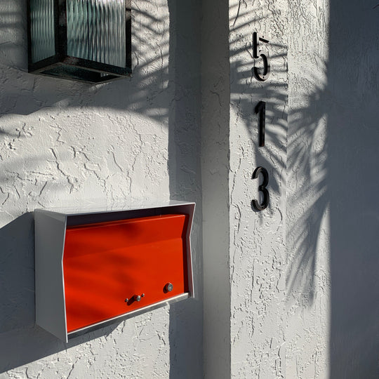Locking Wall Mount Mailbox - White