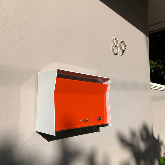 Locking Wall Mount Mailbox - White