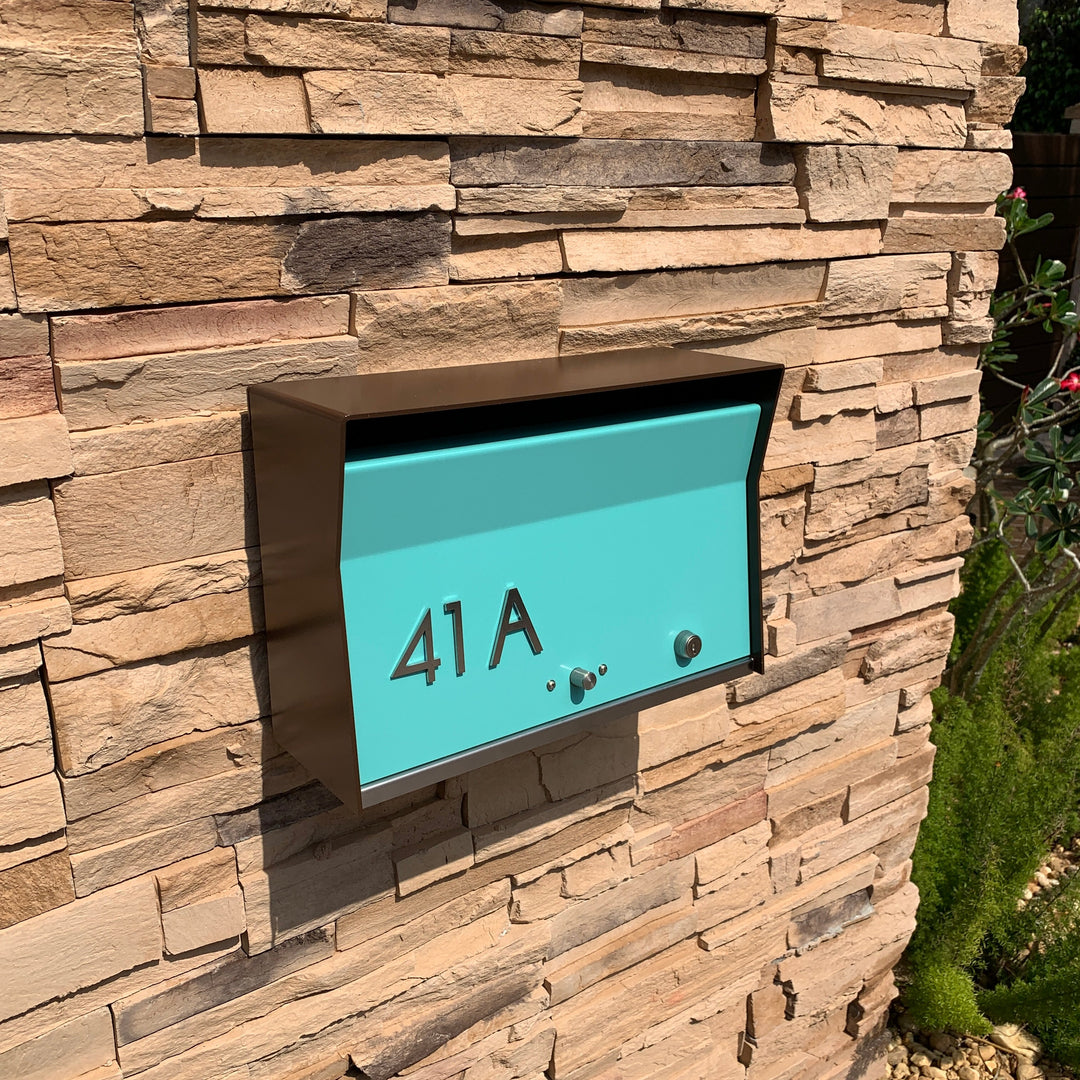 Locking Wall Mounted Mailbox - Brown