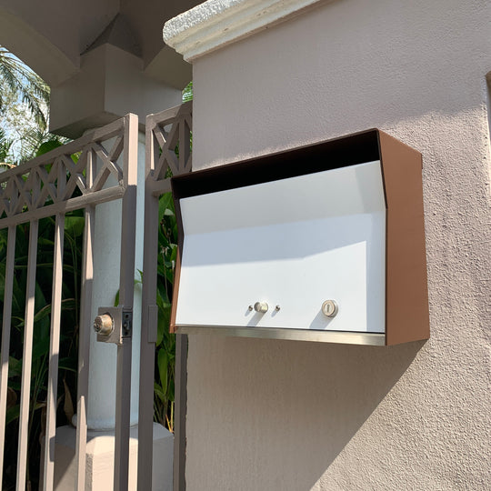 Locking Wall Mounted Mailbox - Brown