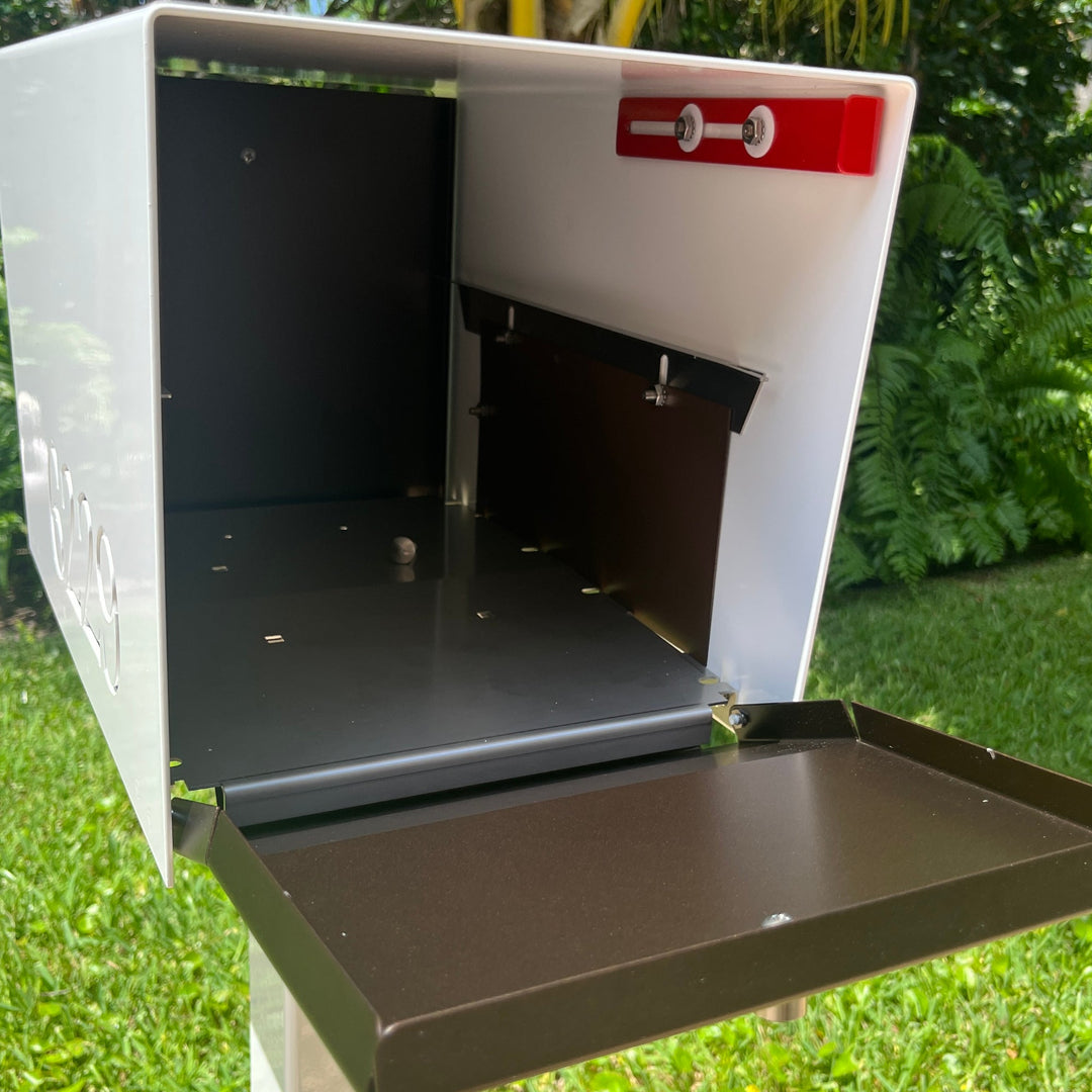 Retrobox - White