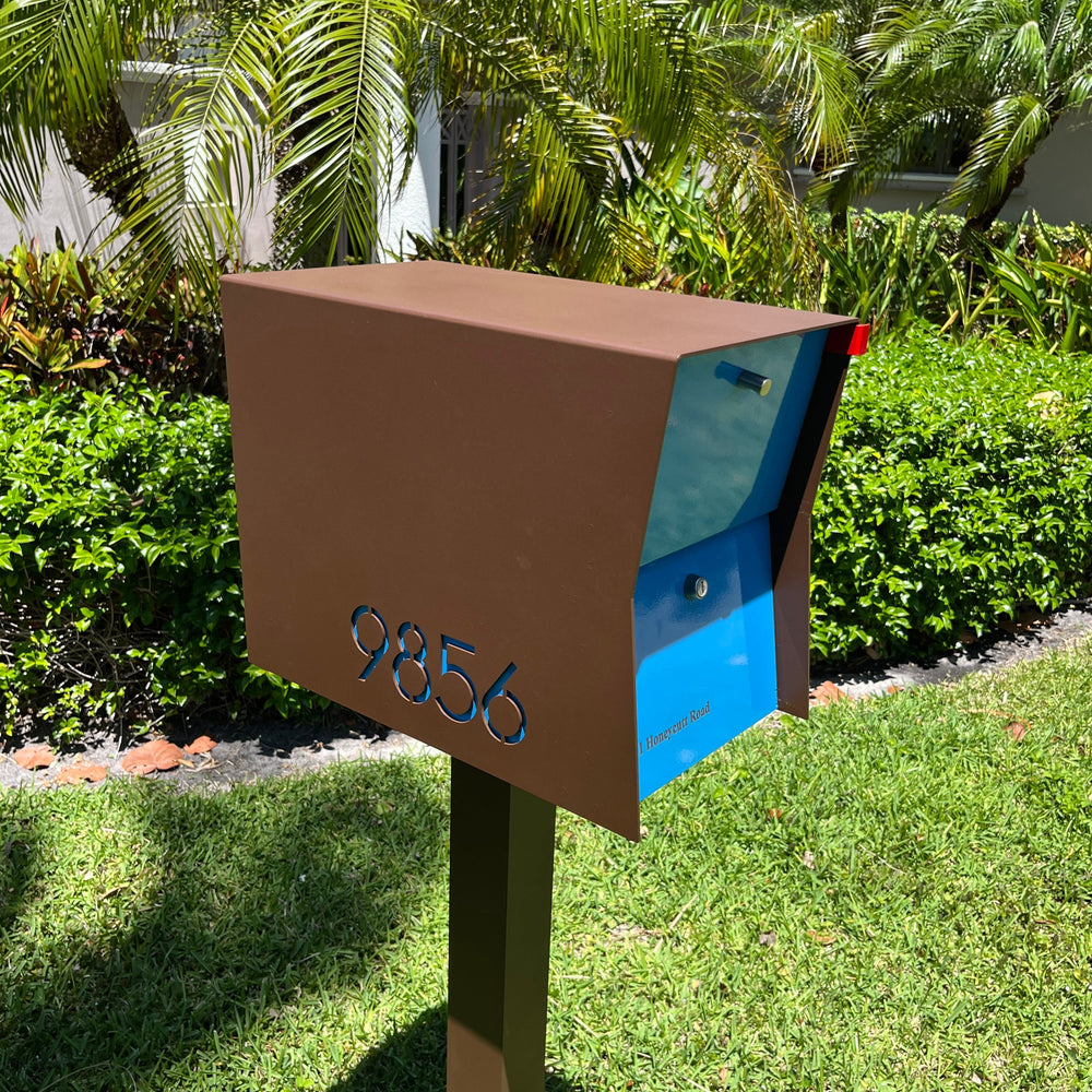 The Retrobox Locking Package Dropbox in - Coconut Exterior Color
