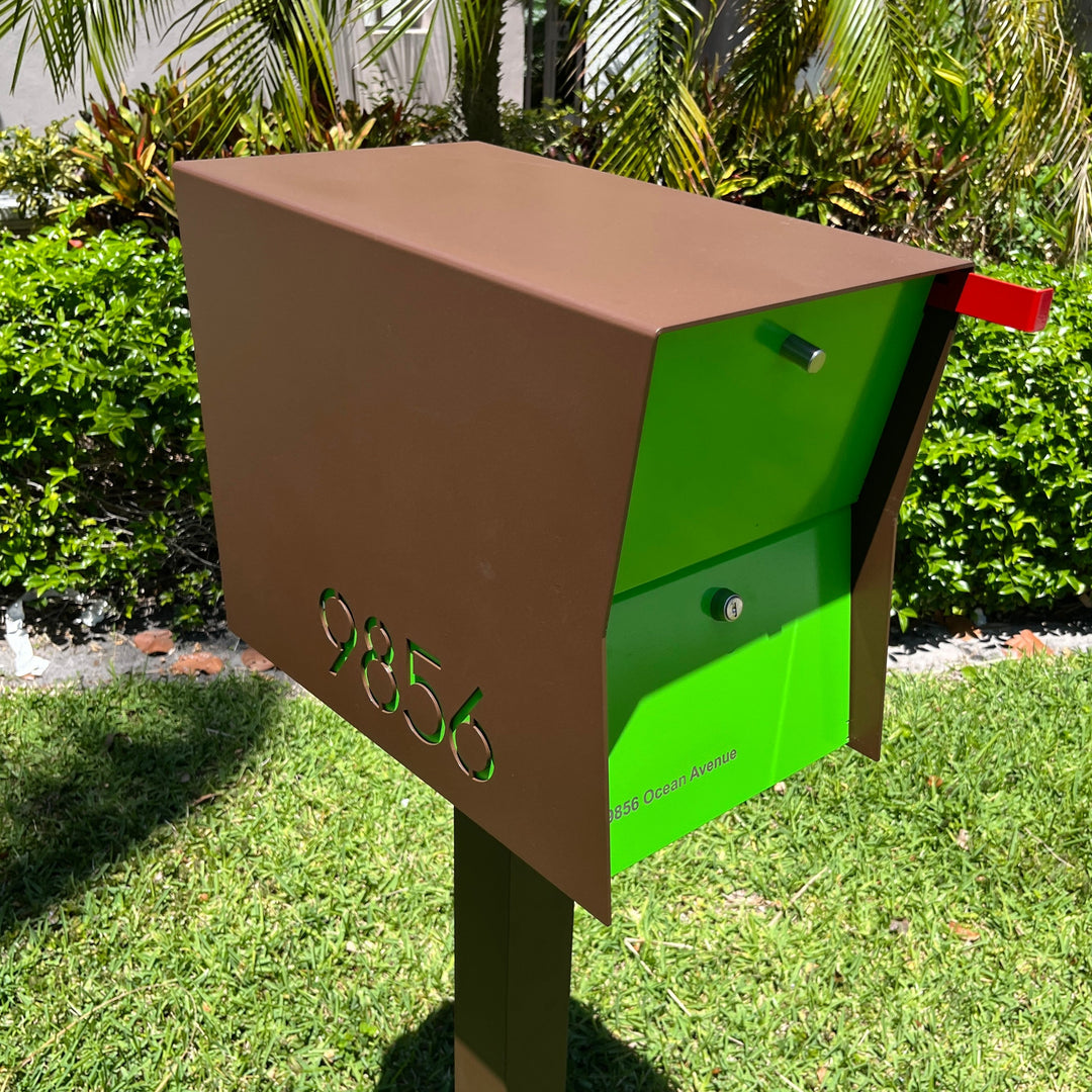 The Retrobox Locking Package Dropbox in - Coconut Exterior Color