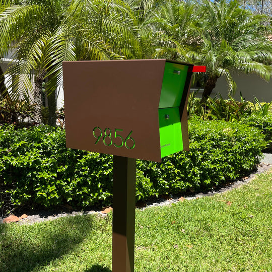The Retrobox Locking Package Dropbox in - Coconut Exterior Color
