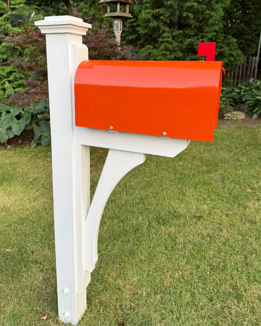 Mrs. Mailbox Design. 001